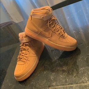 Air Force 1 high ‘07 lv8 wb
